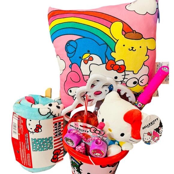 Hello Kitty hello happy 40 x 50 preschool throw with soft cloud  rainbow pillow - Picture 2 of 5